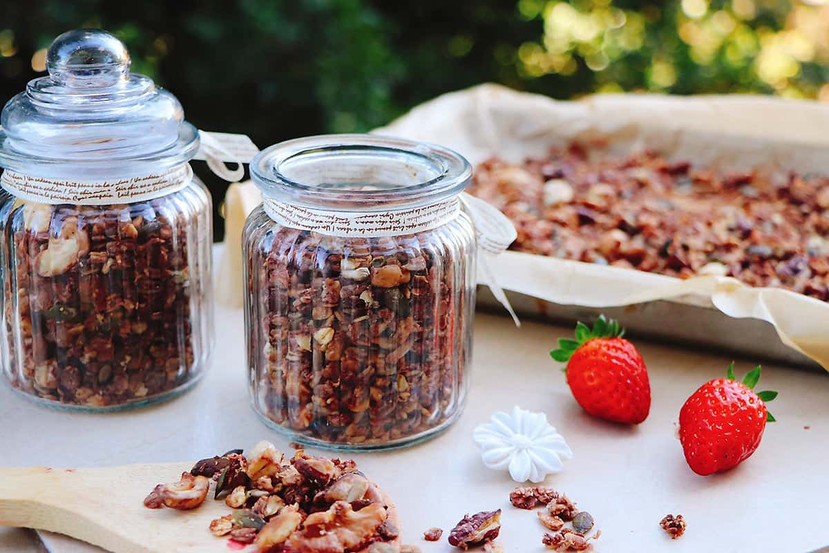 Homemade Gluten Free Strawberry Granola | Vegan, Refined Sugar Free