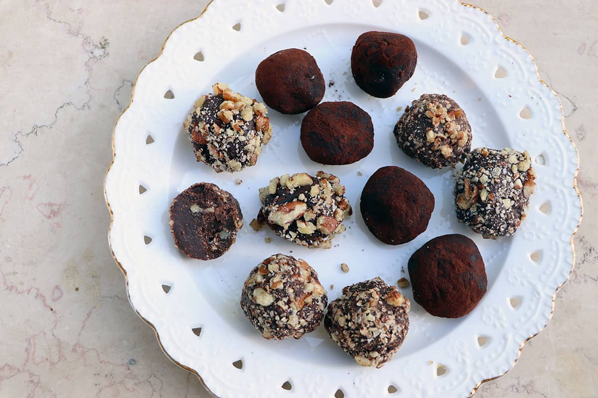 Delicious Chocolate Balls, Keto, Vegan, Glutenfree Healthy Tasty Veggie