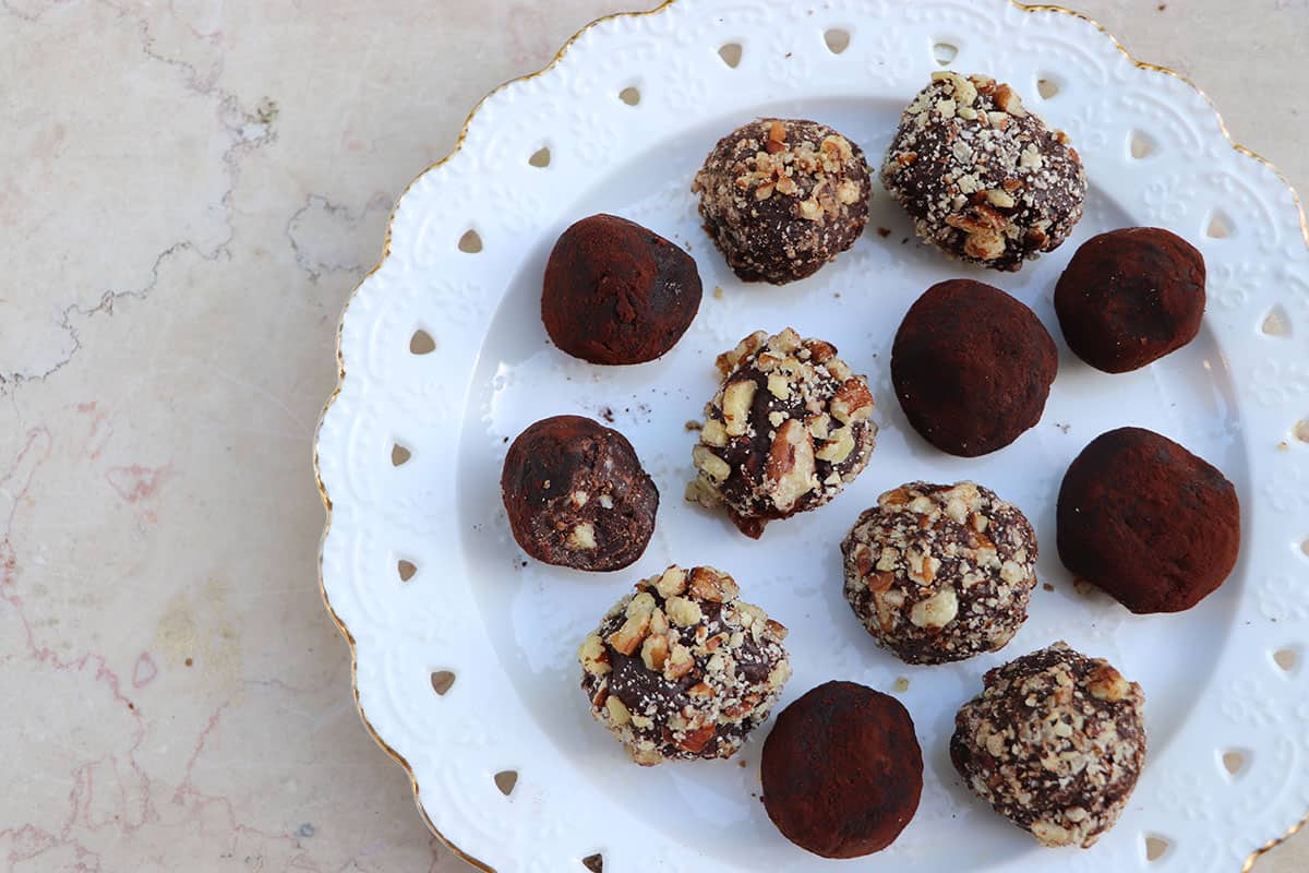 Delicious Chocolate Balls, Keto, Vegan, Glutenfree Healthy Tasty Veggie